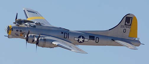 Boeing B-17G Flying Fortress N390TH Liberty Belle